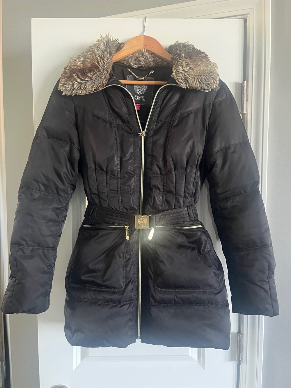 Vince Camuto Black Down Puffer Coat Faux Fur Collar Belted Size M zipper pockets